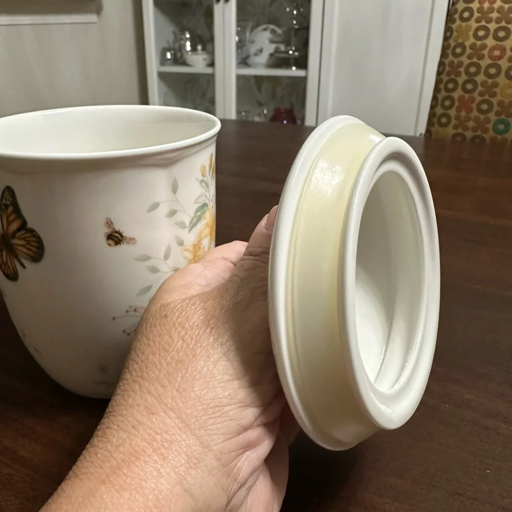 🧡Lenox Butterfly Meadow Collection Medium Porcelain Canister🧡 - Picture 11 of 13